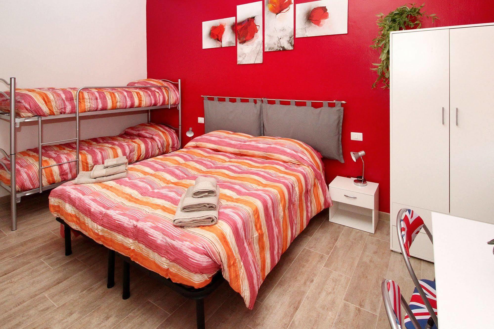 B&B Il Rosso E Il Blu 쿠네오 외부 사진